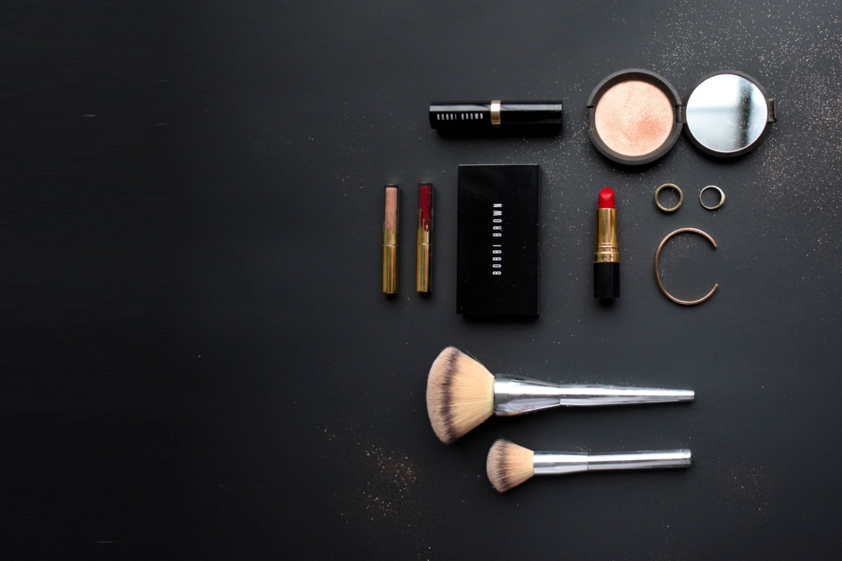 makeup-banner-kit.jpg